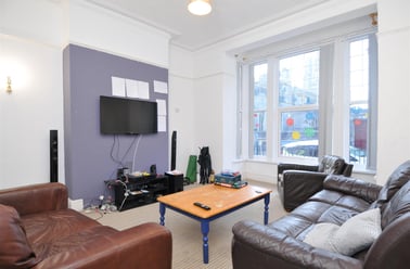 18 Bedford Park, North Hill, Plymouth - Image 3